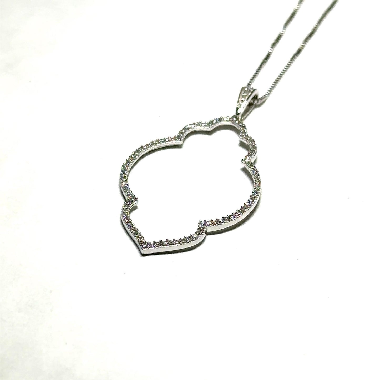 White Gold Diamond Hollow Middle Pendant