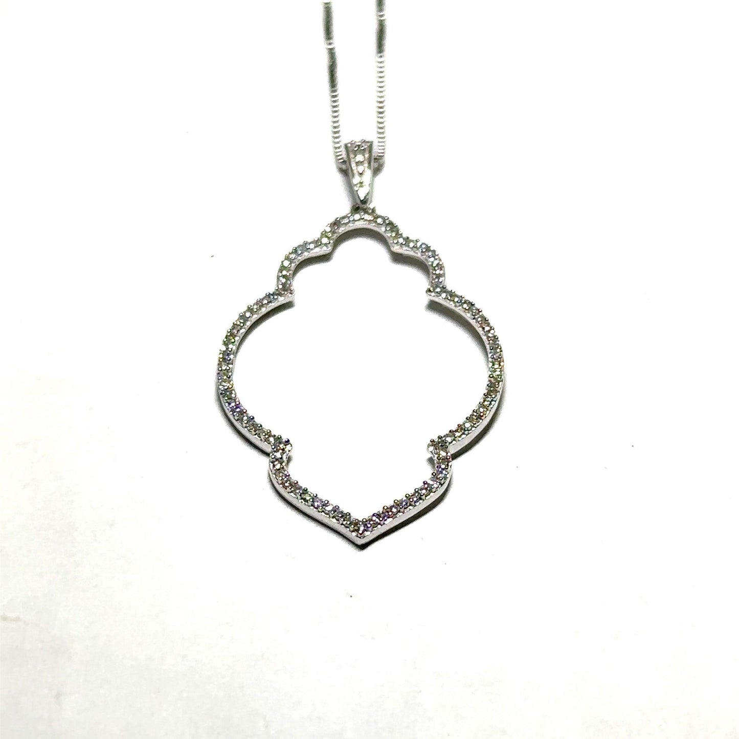 White Gold Diamond Hollow Middle Pendant