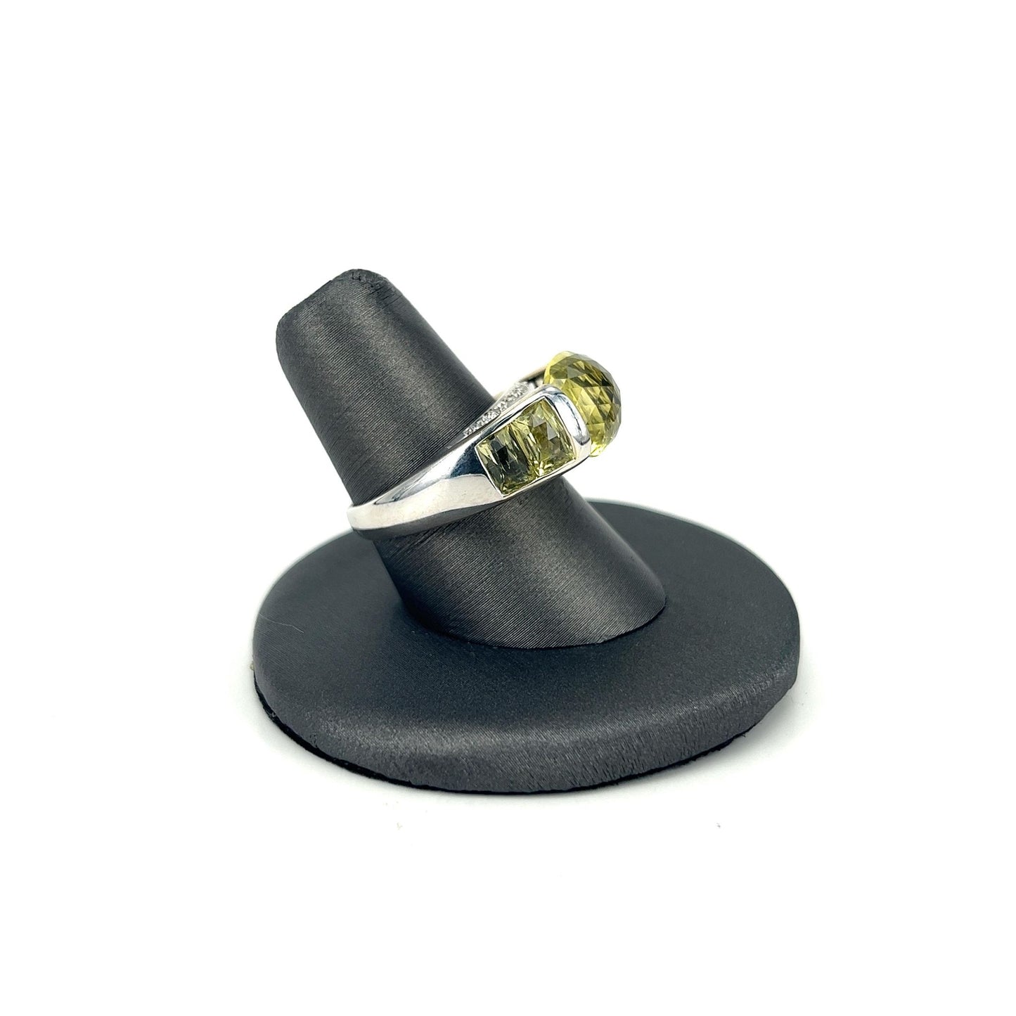 White Gold Peridot Estate Fashion Ring
