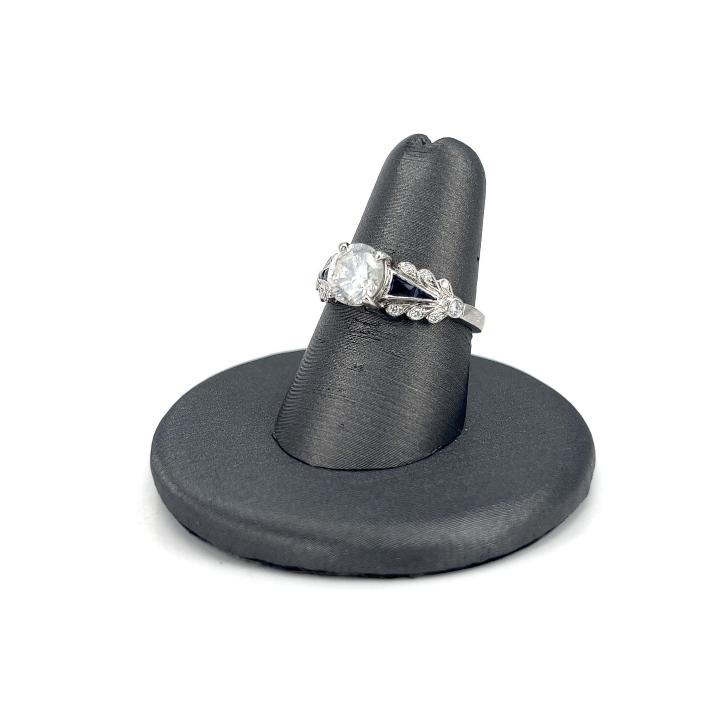 White Gold Bluffy Diamond Sapphire Ring