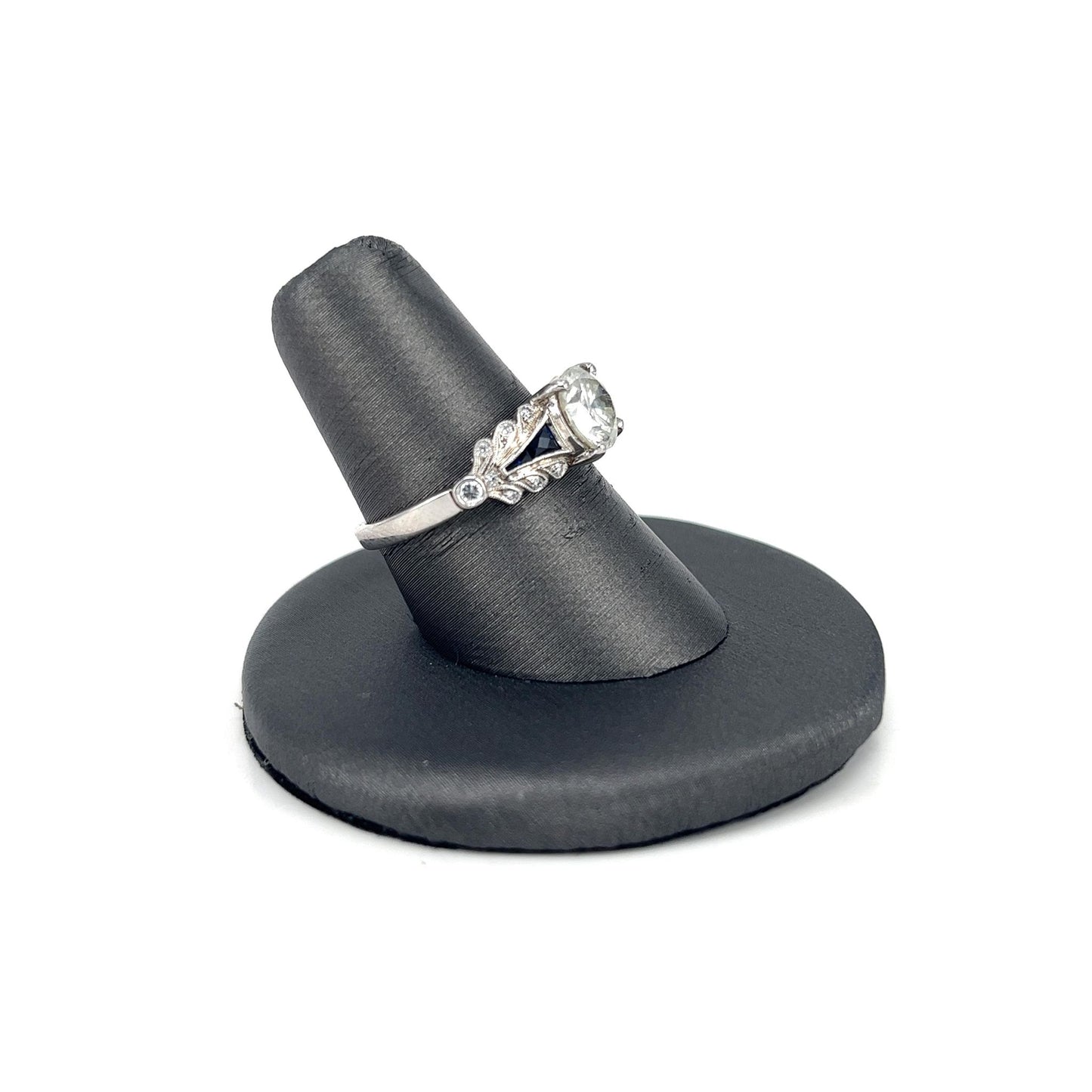 White Gold Bluffy Diamond Sapphire Ring