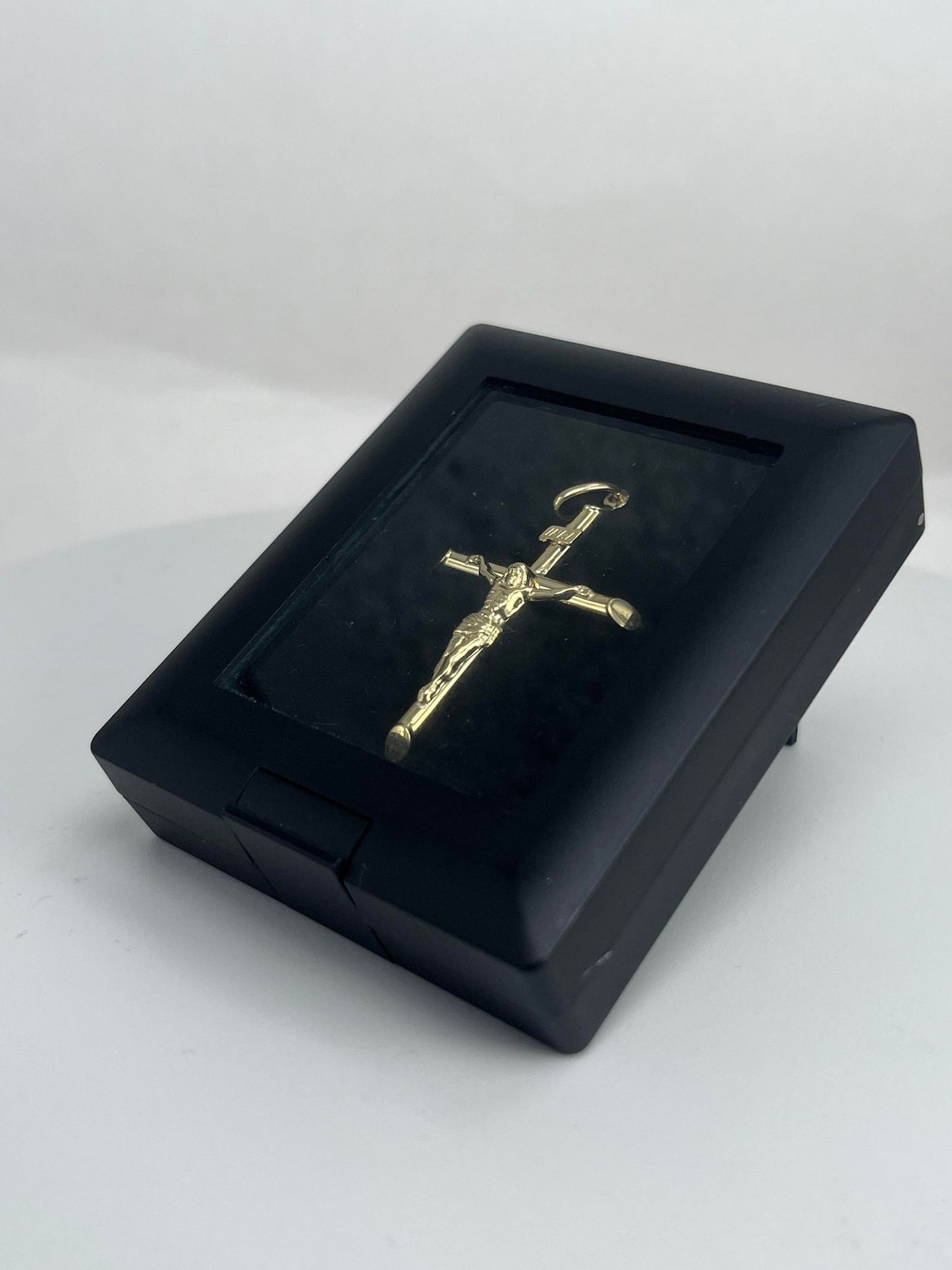 INRI Yellow Gold Plain Crucifix