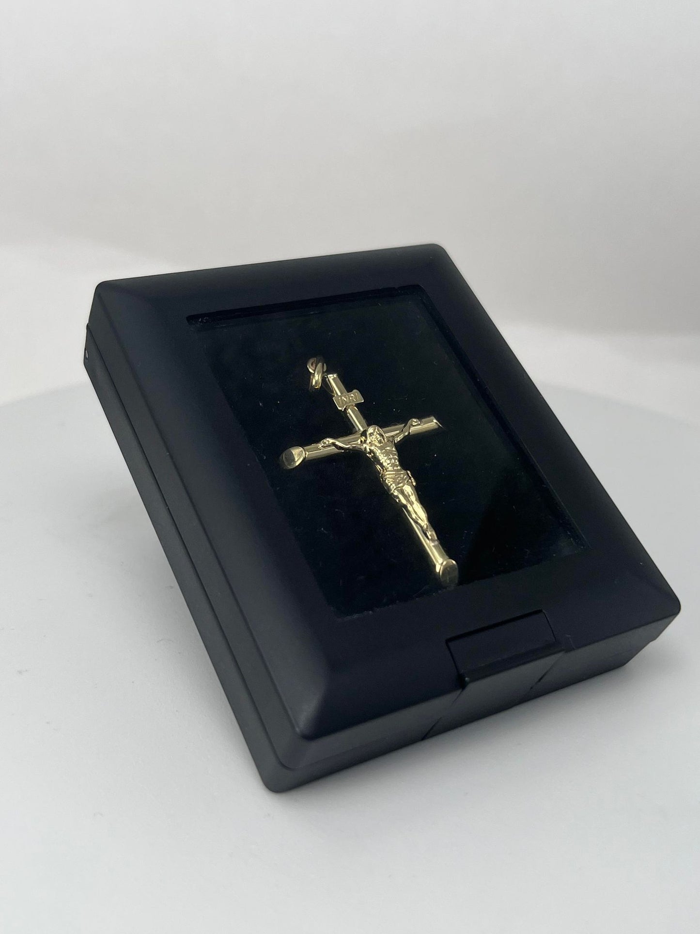 INRI Yellow Gold Plain Crucifix