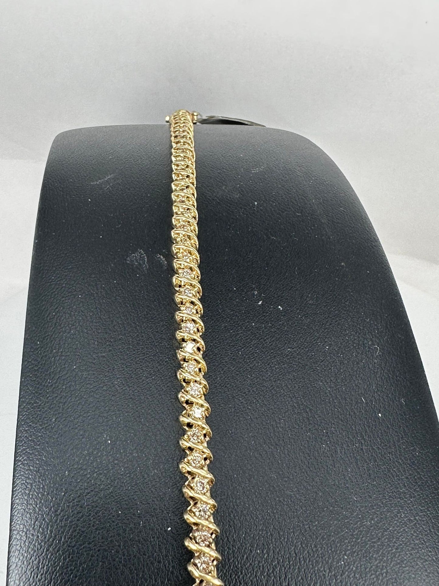 Yellow Gold Diamond Crosshatch Tennis Bracelet