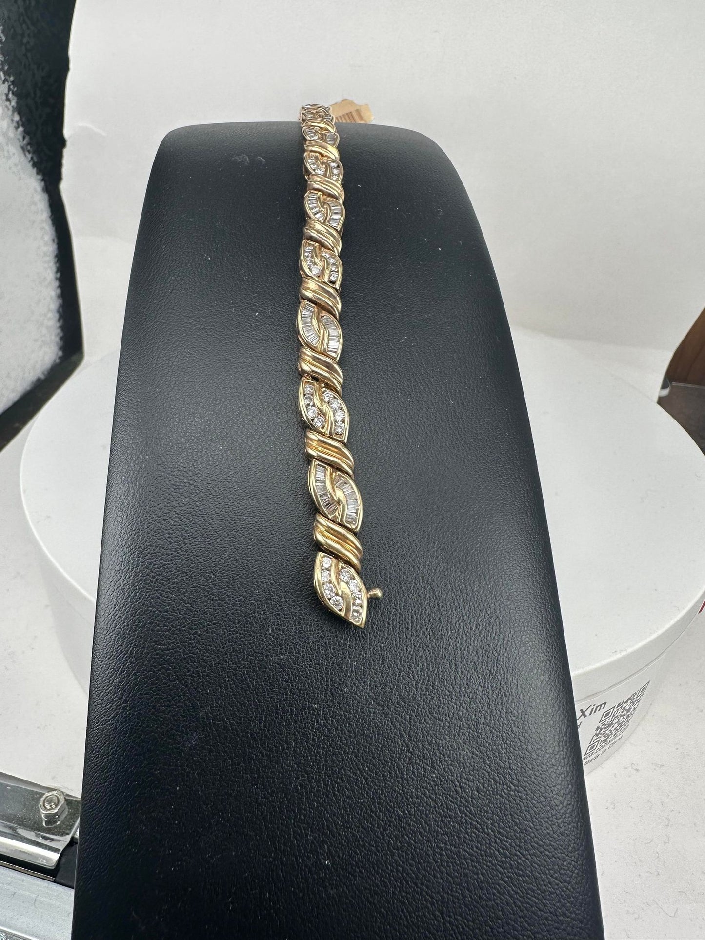 Yellow Gold Diamond Baguette/Round Bracelet