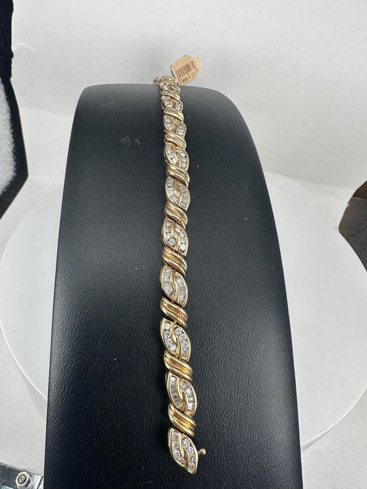 Yellow Gold Diamond Baguette/Round Bracelet